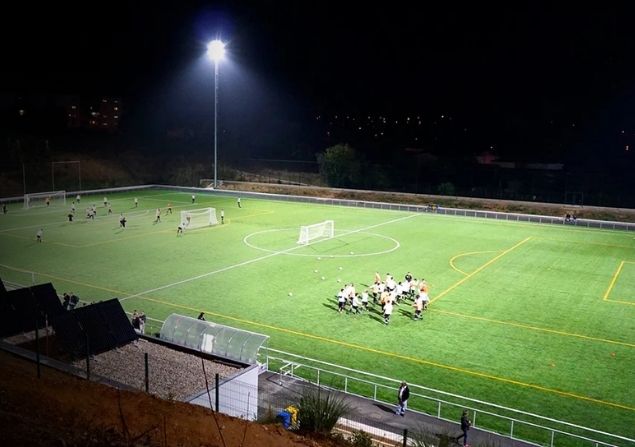 Construção de bancada coberta no Campo de Jogos das Travessas avança no início deste ano por €300 mil