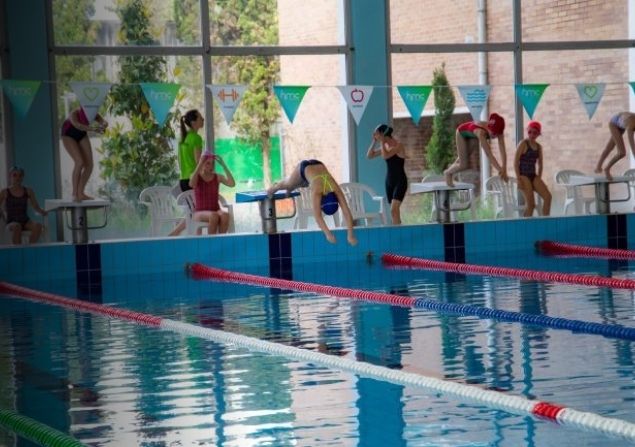 Piscinas municipais da Feira recebem investimento de meio milhão para melhorar eficiência energética