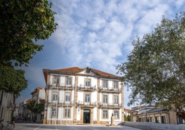 Câmara Municipal de Oliveira de Azeméis nomeia oito chefes de divisão em comissão de serviço